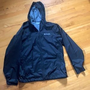 Men’s Columbia Lightweight Hooded Rain Jacket- Color: Black  Size: Medium.